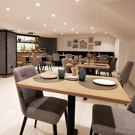 Don Rodrigo Hotel 3*