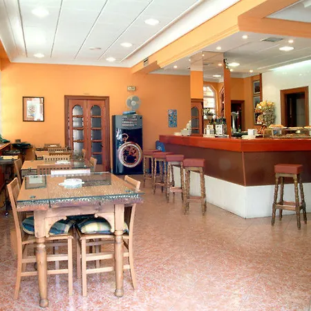 Hotel Don Rodrigo 3*