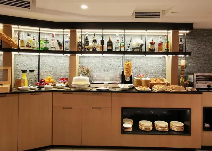 Отель Don Rodrigo 3*