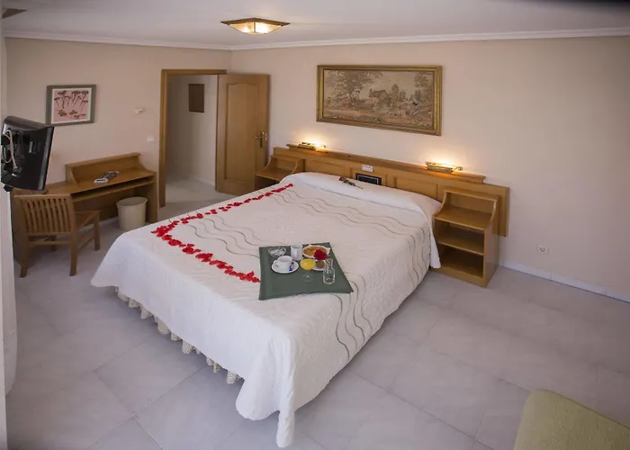 Don Rodrigo Отель